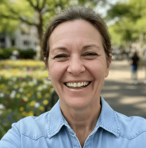 Lifestyle photograph of a smiling woman